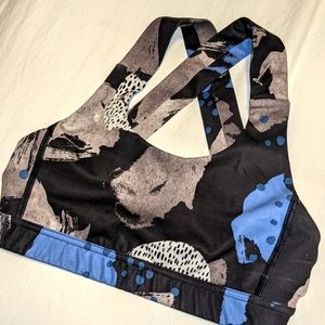 Lululemon sports bra